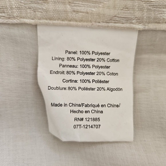 Four beautiful classic curtain panels - Picture 4 of 4